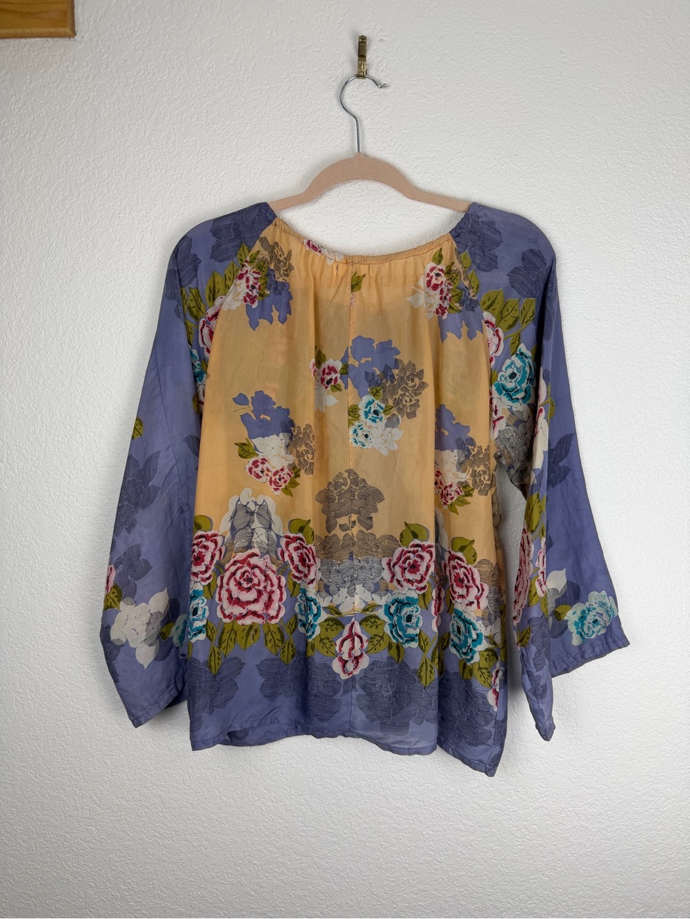 Johnny Was Silk Graphic Floral Printed Neck Tie Flowy Top Purple XS - Picture 2 of 10